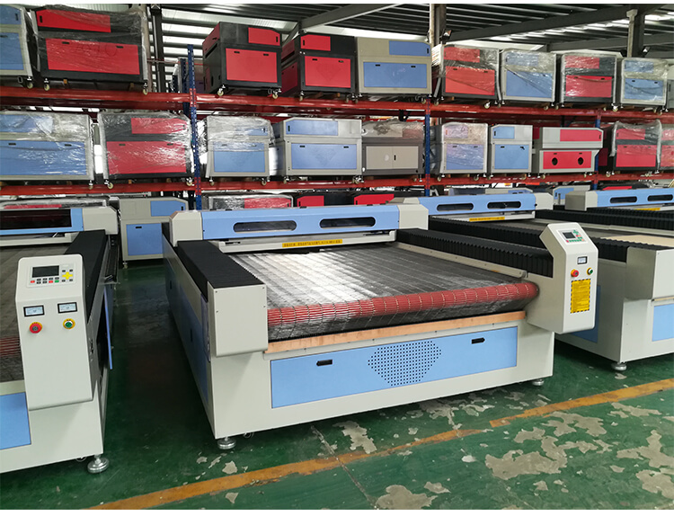 Çok kafalı 1610 Lazer Kumaş Kesim Makinesi iGolden CNC
